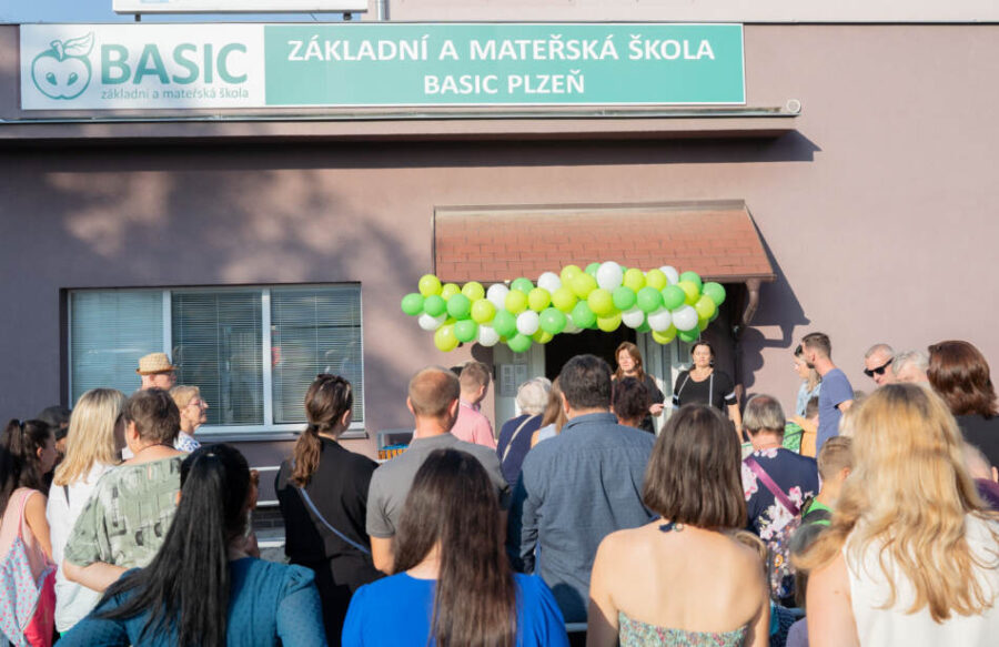 Slavnostní otevření školy Basic Plzeň